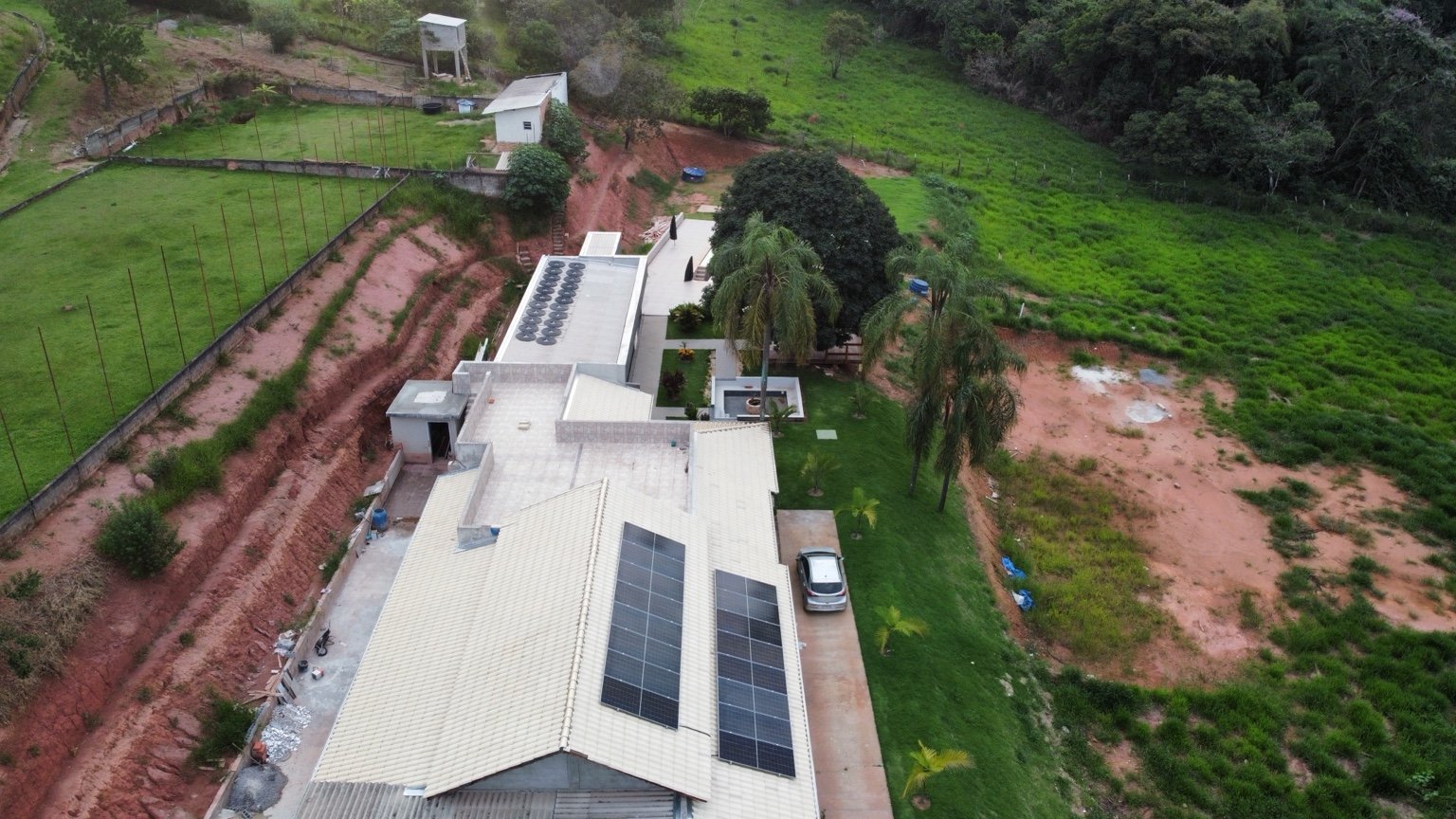 Sistema fotovoltaico em propriedade rural